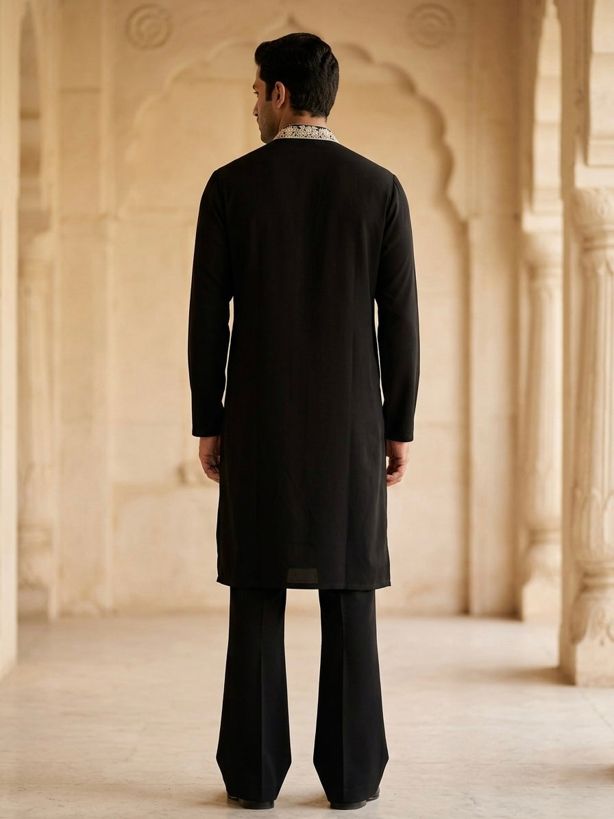 The Kaalakar Embroidered Kurta